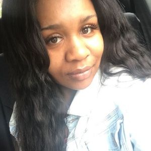 Meet your Posher, Danayzhia